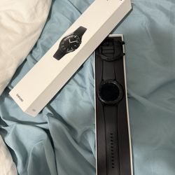 Samsung galaxy Watch Classic 4