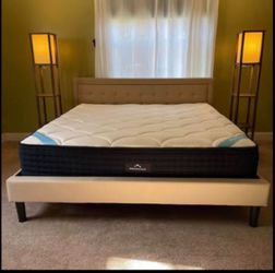 DreamCloud Premier, King, Like New, Perfect Condition