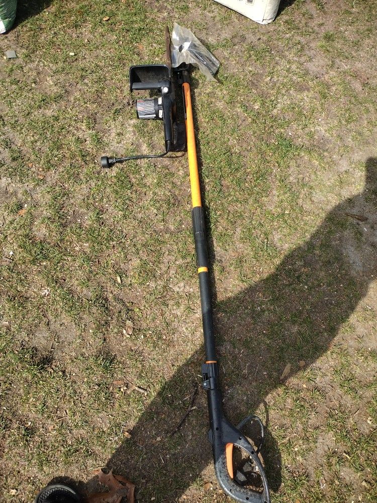 Electric craftsman pole saw and chainsaw 