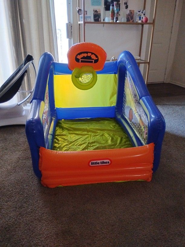 Little Tikes Inflatable Ball Pit