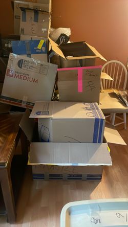 Moving boxes All Sizes and bubbles 