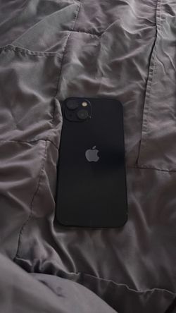 iPhone 13 dark blue