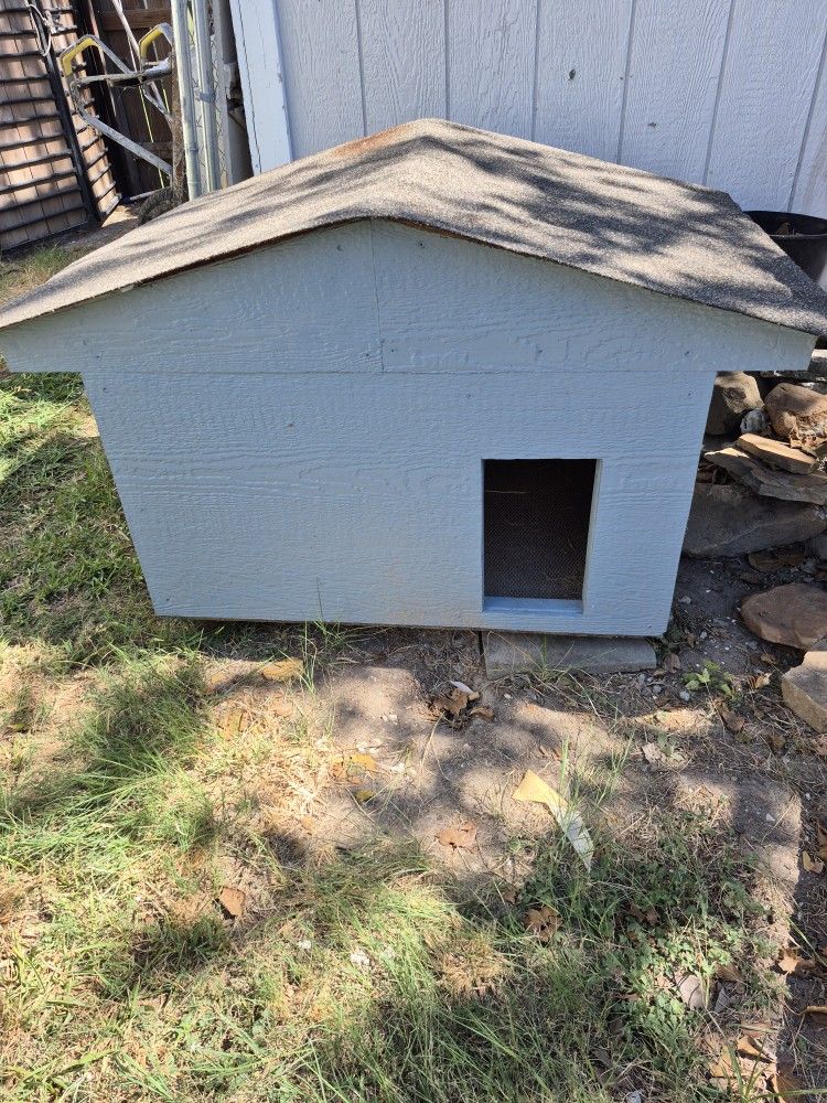 Dogs Or Cats House
