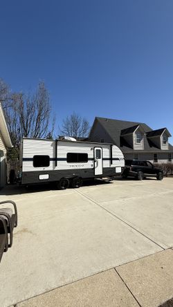 2024 Gulf Stream Friendship 27’ft Long Sleep 7 