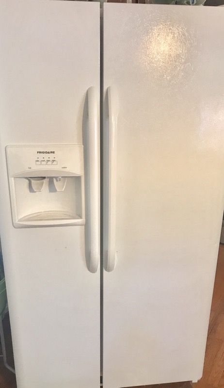 Refrigerator (LIKE NEW)
