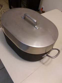 Magnalite pot roaster 15.5 inch oval for Sale in Houston, TX - OfferUp