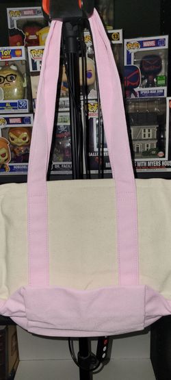 Daisy canvas tote bag. Bought at Disneyland.