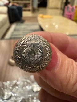 6 concho or shank buttons