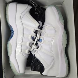 Jordan 11 Low Legend Blue
