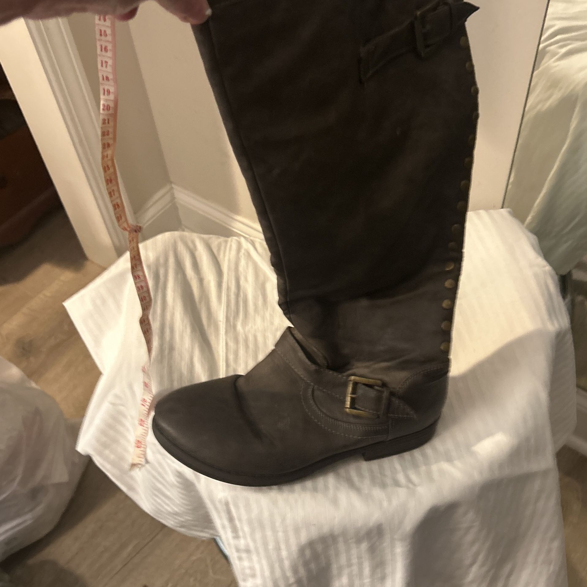 Women’s Size 9.5 Wide Calf Brown Leather Riding Boots