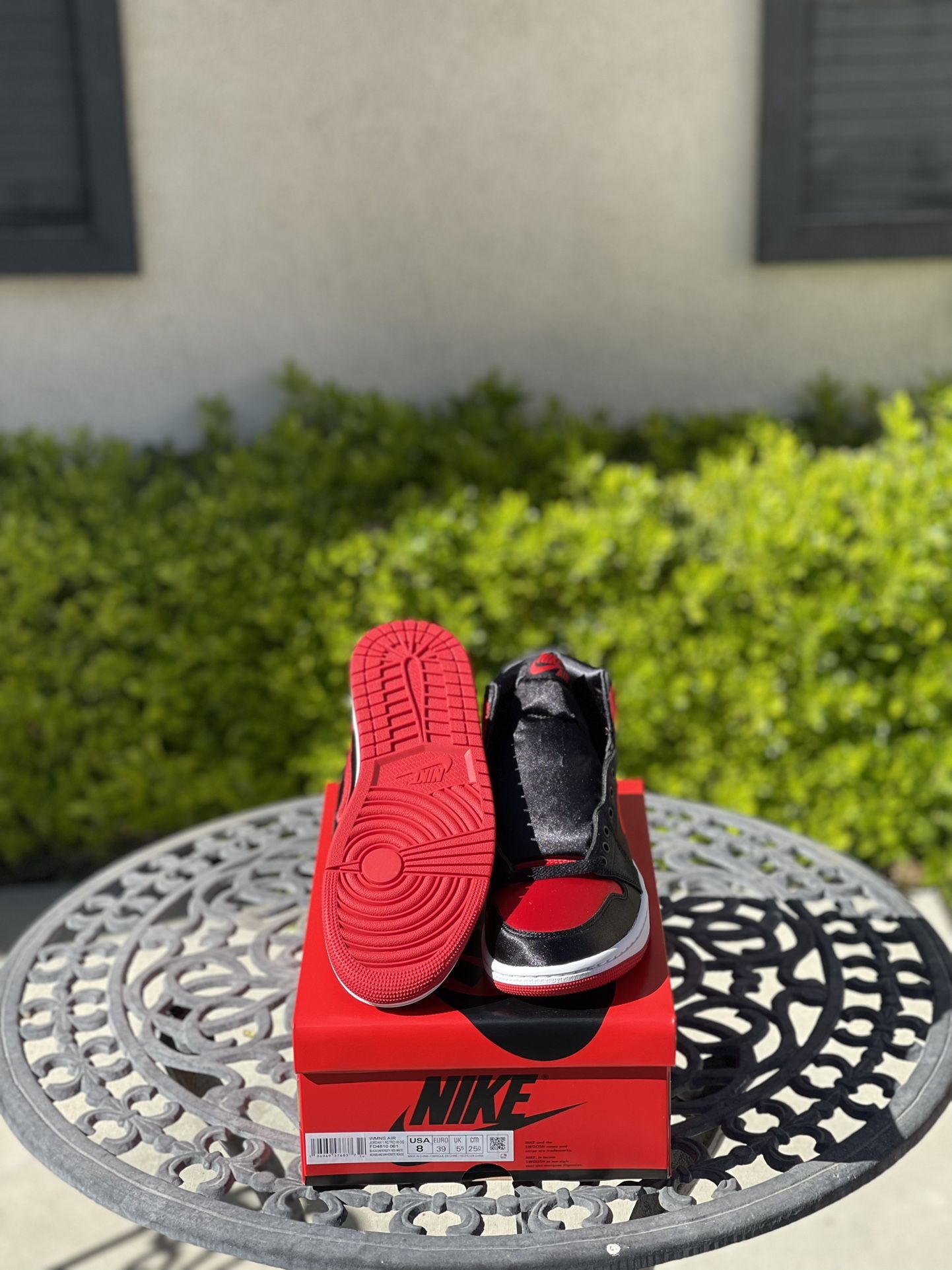 Jordan 1 Retro High OG Satin Bred