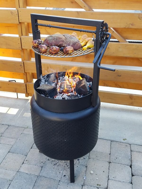 Santa Maria bbq grill/fire pit for Sale in Riverside, CA OfferUp