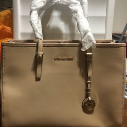 Nice tan Purse, NEW
