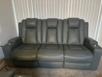 Recliner couch