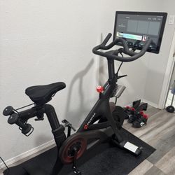 2025 Peloton Bike 