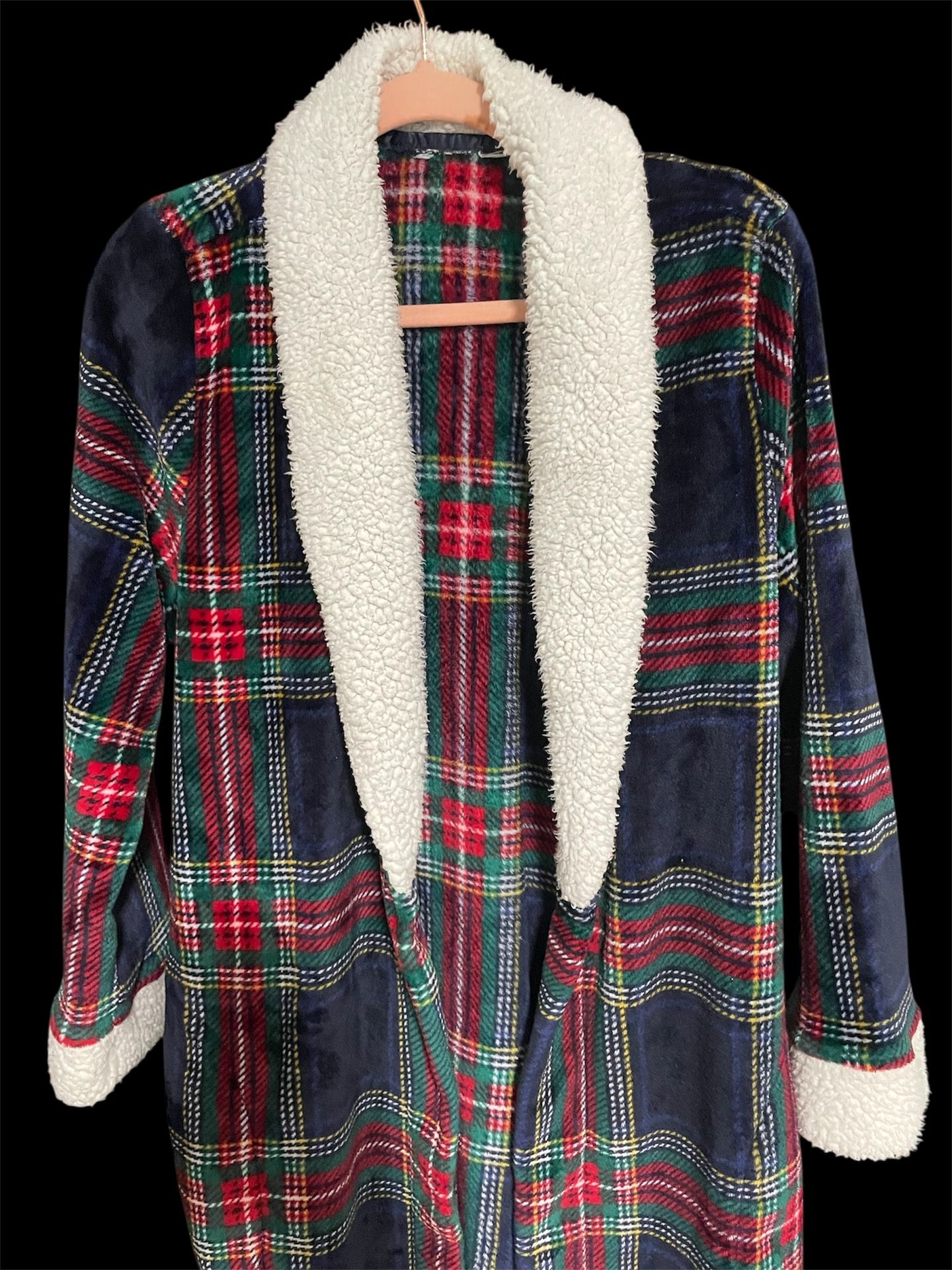 Liz Claiborne Women’s XL (?) Soft Plaid Bathrobe Perfect For Christmas 