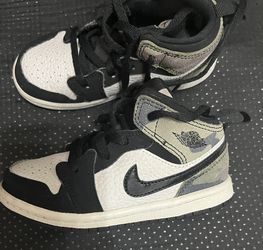 Kids Jordan 1 Camo 9c