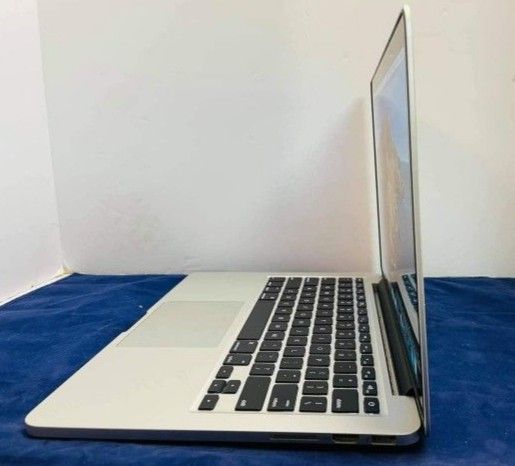 Apple Laptop Macbook pro 13 Inch 
