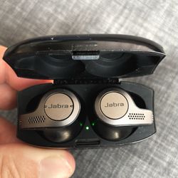 Jabras Elite 65t Earbuds / Headphones