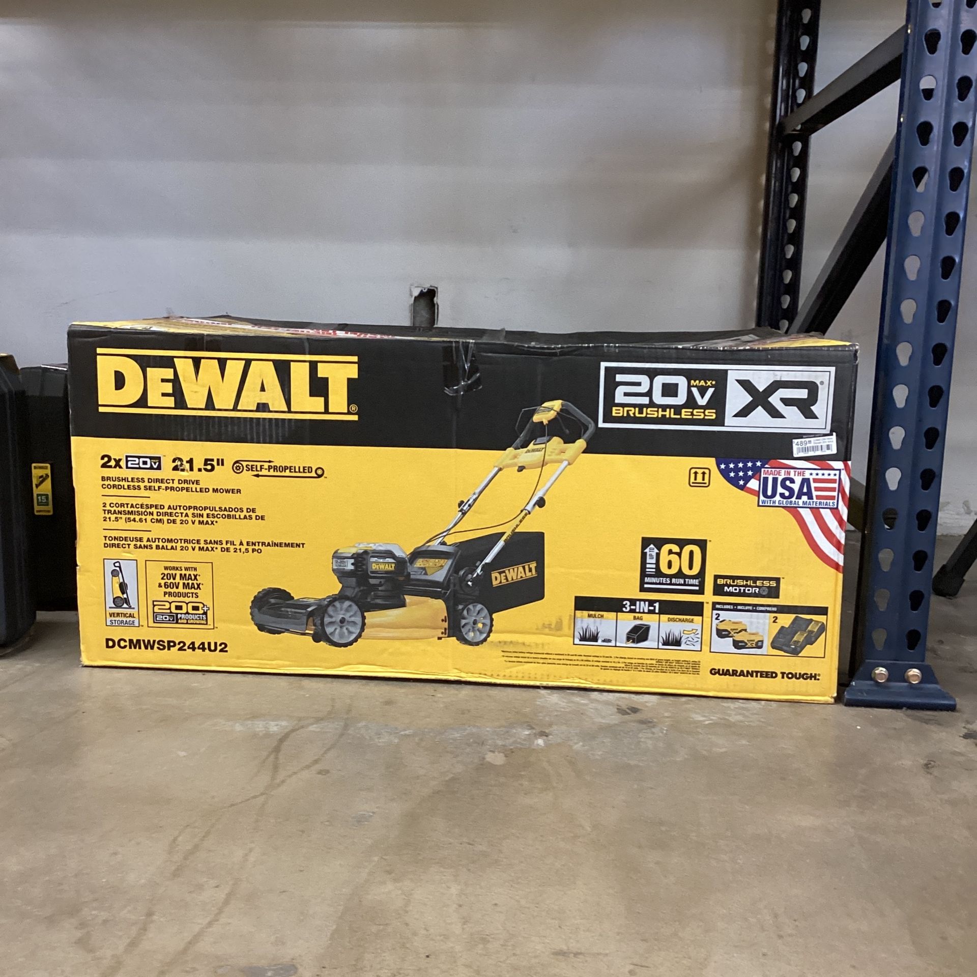 (Used Like New) Dewalt 20V MAX 21.5 in. Battery Powered Walk Behind Self Propelled Lawn Mower with (2) 10Ah Batteries & Charger