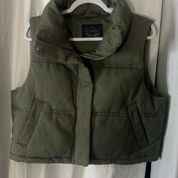 Levi's Cotton Crop Puffer Vest