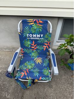 Tommy Bahama beach chairs. 2 pack