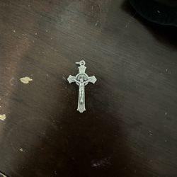 Small Necklace Pendant of Jesus on The Cross 