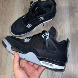 Canvas 4s Size 10