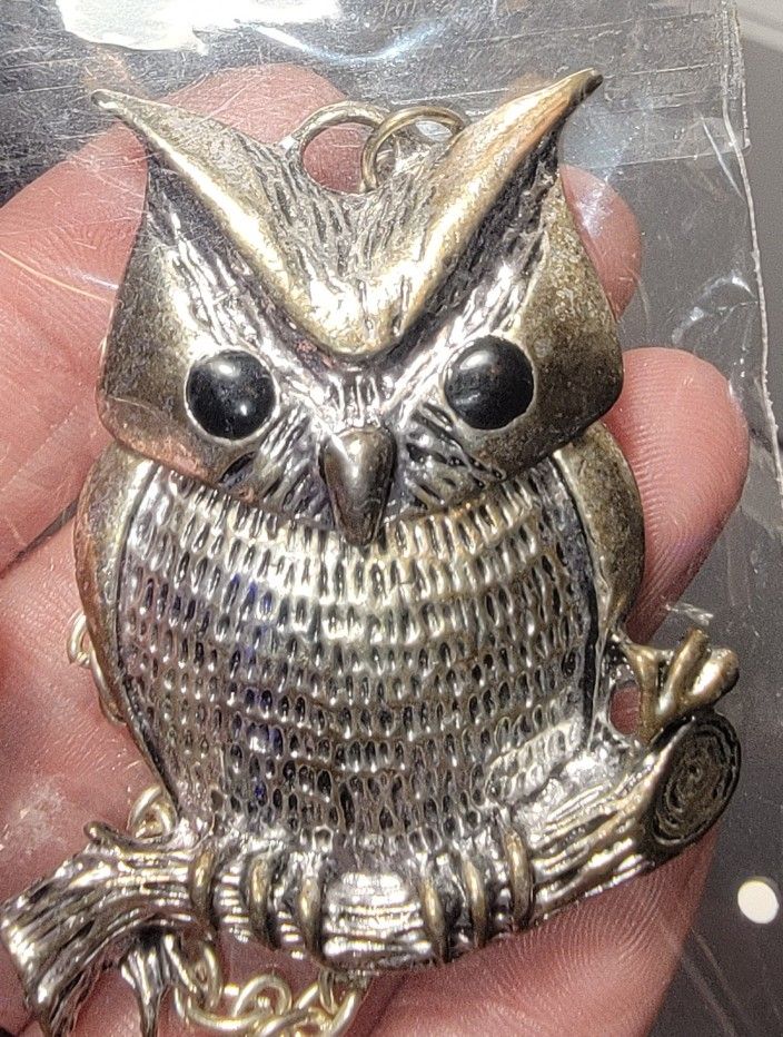 Vintage Articulated owl Pendant/necklace