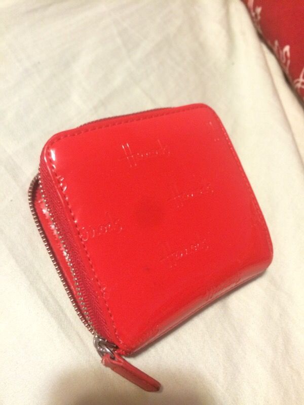 Harrod's wallet