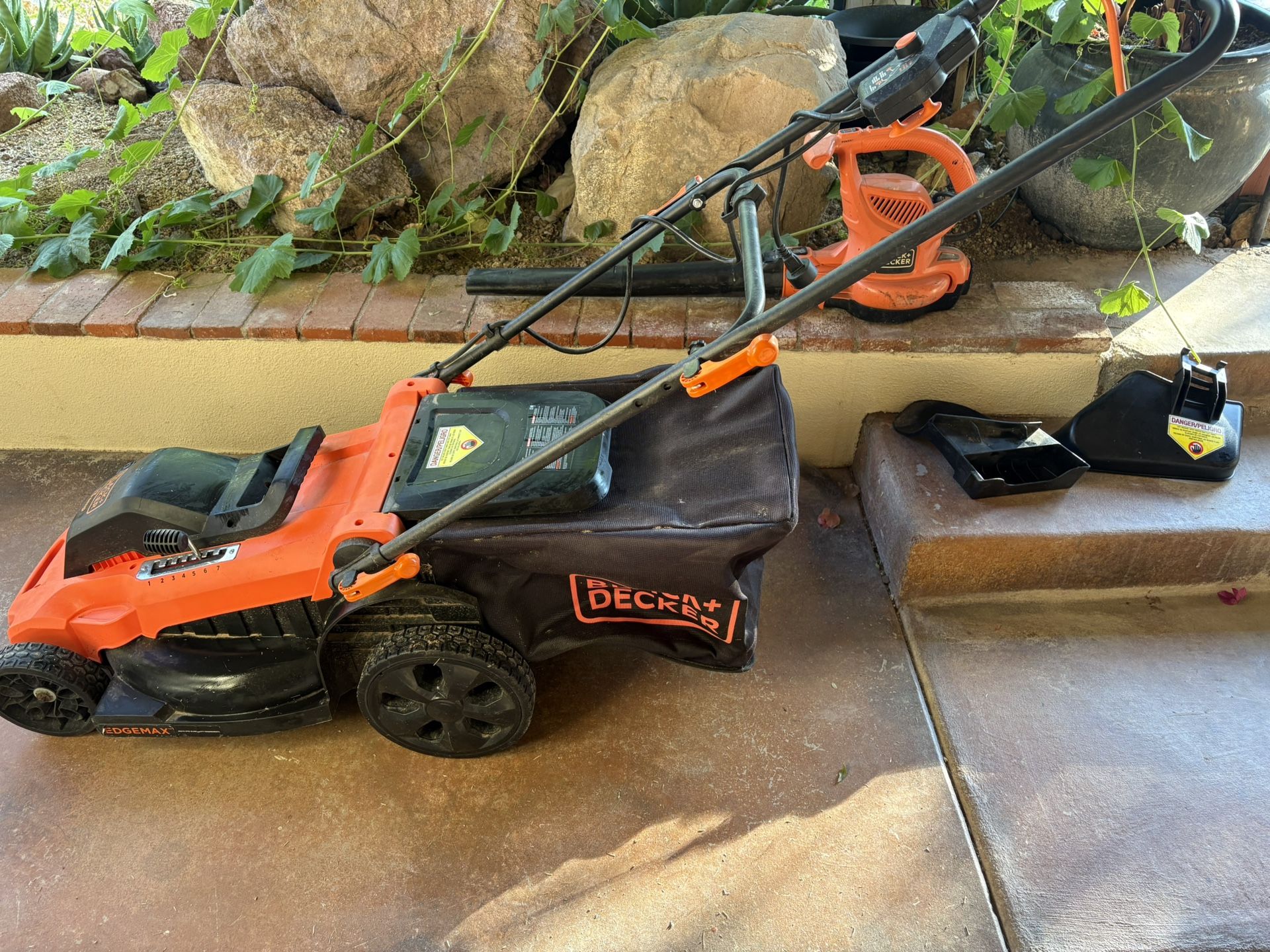 Black And Decker Plug In Mower And Leaf Blower