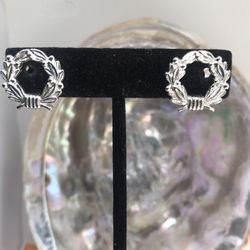 Vintage Wreath Silver Tone Stud Earrings 