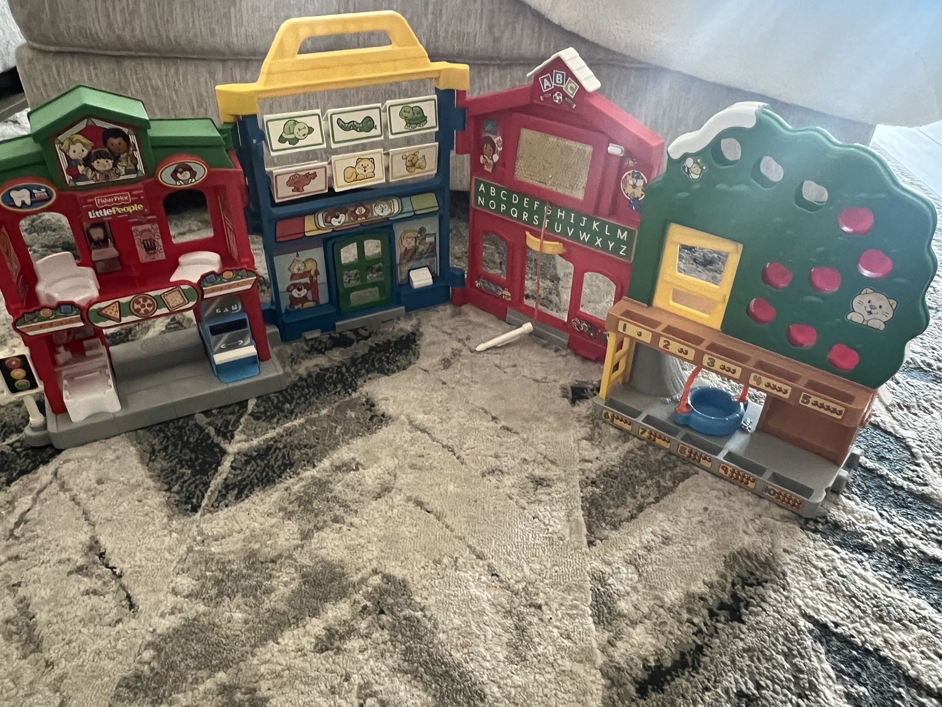 New Pop Up And Play Mega Fort $30 for Sale in Victorville, CA - OfferUp