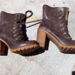 Ugg Ladies Sz 10 Boots Brown 