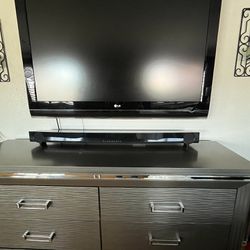 55 Inch LG TV With Wall Mount