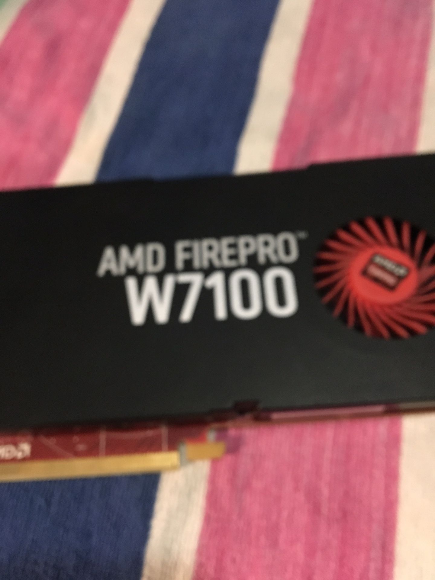 Video card AMD FIREPRO W7100 8 GB