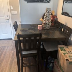 High Kitchen Dinning Table 