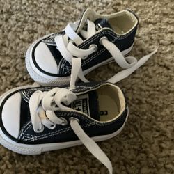 Converse Size 2 