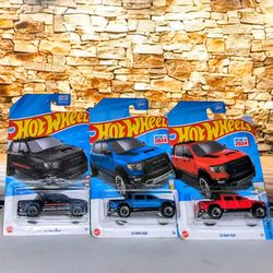 Hot Wheels 96/250  23 RAM 1500 lot 3$15
No Trade no shipping only cash thanks 