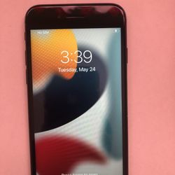 iPhone 7 32GB Unlocked For Any Carrier!