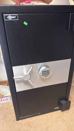Amsec Vault safe