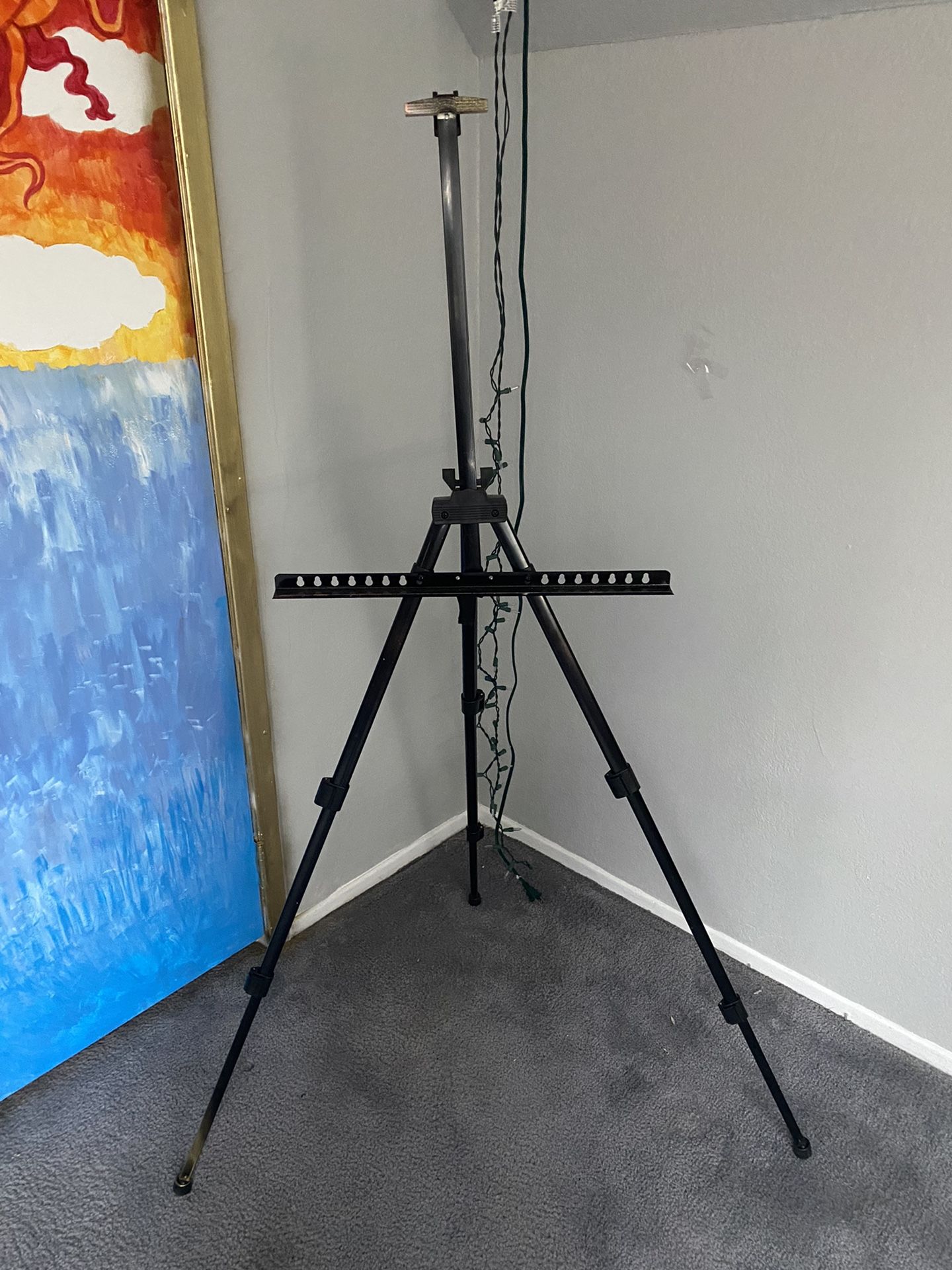 Art Isle Stand