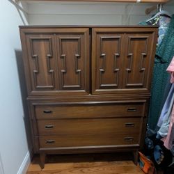 Bassett Furniture Mid-Century Modern Dresser/Armoire