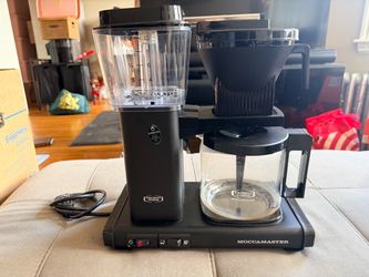 Technivorm Moccamaster KBGV 10-Cup Coffee Maker + Filters - Matte Black