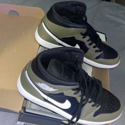 Air Jordan 1 Mid Black/White Olive-Sail Size 10 1/2 Men’s