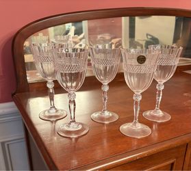 Vintage Cristal Dárquess 5 piece wine set