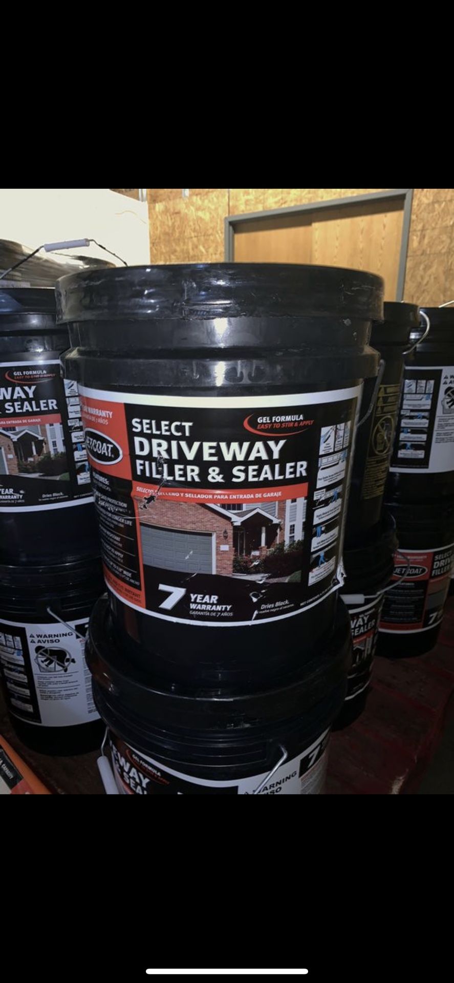 Jetcoat black driveway filler and sealer