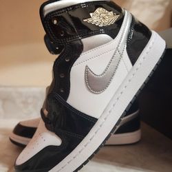 New Nike Jordan 1 Mid 