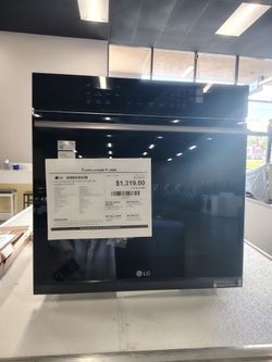 LG 3.0 cu ft Smart Compact Wall Oven With True Convection and Air Fry