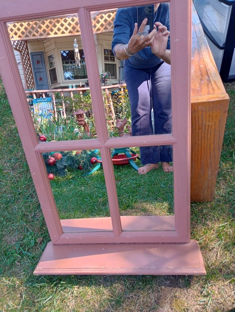 Window Picture Can Hang Up